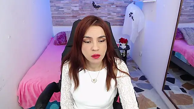 KendallWood  online show from 10-27-25, 08:24