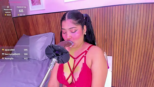 Snapshot of mysticlatina1 chatting on 10-19-25, 12:06 mysticlatina1 online show from 10-19-25, 12:06