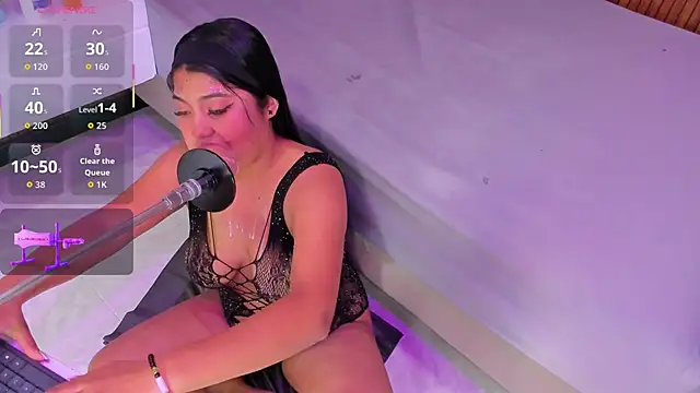 Snapshot of mysticlatina1 chatting on 11-09-25, 12:03 mysticlatina1 online show from 11-09-25, 12:03