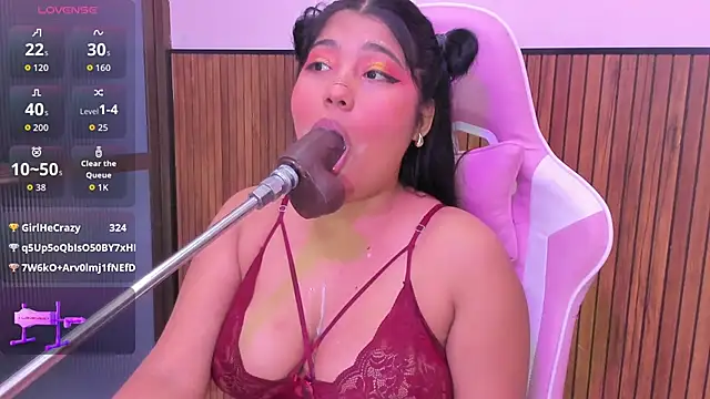 Snapshot of mysticlatina1 chatting on 11-12-25, 12:05 mysticlatina1 online show from 11-12-25, 12:05