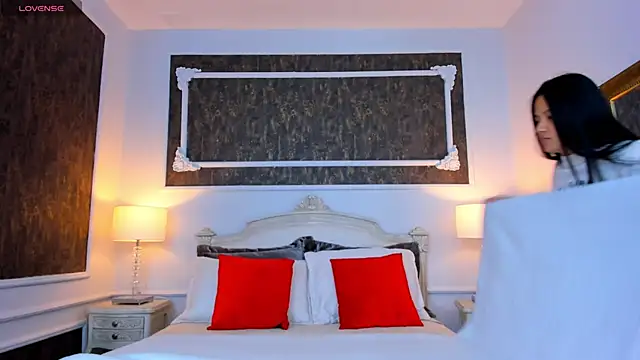 SharonBonet online show from 10-28-25, 11:14