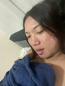 Snapshot of cassie_cakes chatting on 02-17-26, 10:23 cassie cakes online show from 02-17-26, 10:23