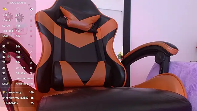 Karol wish online show from 02-15-26, 07:51