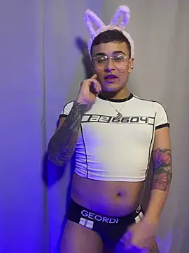 OliverMontiel online show from 10-20-25, 08:09