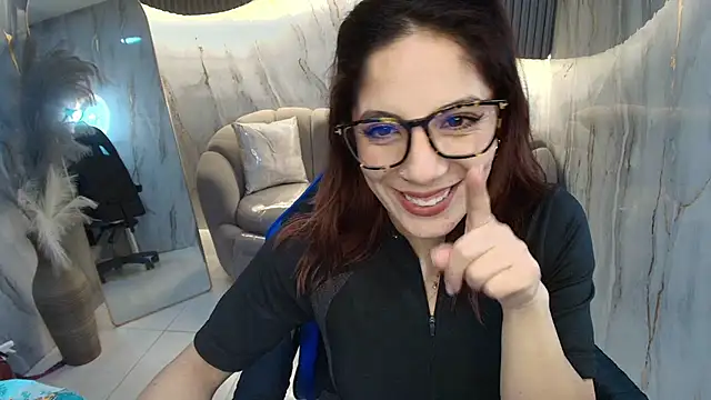 nadia r  online show from 07-21-26, 07:49