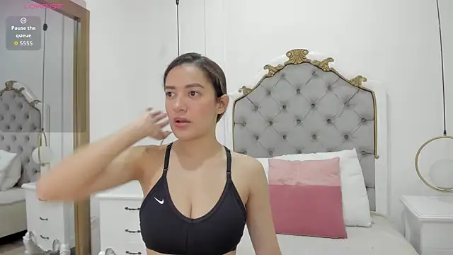 Skylerwhite02 online show from 04-21-26, 03:35