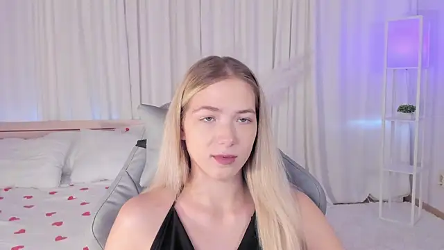 Snapshot of Susan_Mimi chatting on 10-07-25, 04:53 Susan Mimi online show from 10-07-25, 04:53