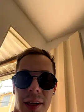 Snapshot of dimitryivanovv chatting on 10-04-25, 06:39 dimitryivanovv online show from 10-04-25, 06:39