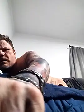 Snapshot of WiltedYeller chatting on 03-05-26, 04:30 WiltedYeller online show from 03-05-26, 04:30