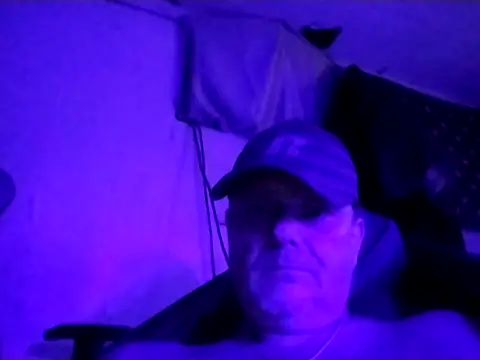 Snapshot of WiltedYeller chatting on 07-08-26, 11:26 WiltedYeller online show from 07-08-26, 11:26