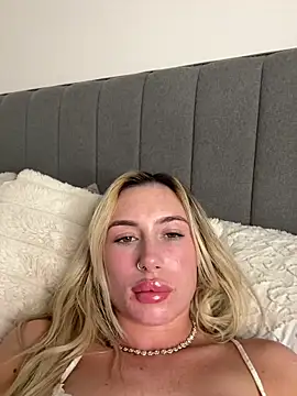 SexySaraxxoo online show from 03-11-26, 10:38