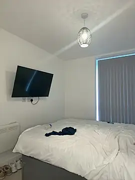 SexySaraxxoo online show from 03-27-26, 09:10