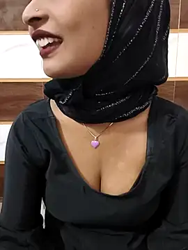 Itz Mayra  online show from 11-08-25, 05:51