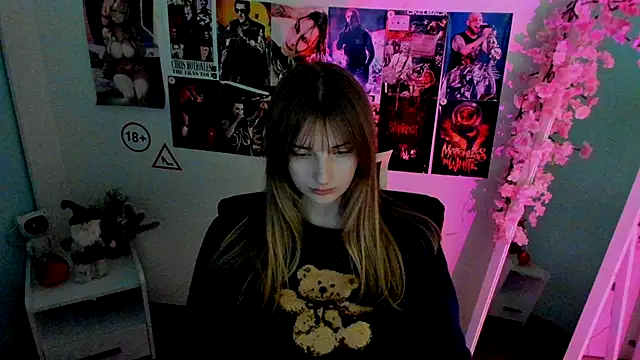 NeyliDream online show from 12-18-25, 01:28