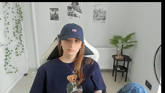 Snapshot of NeyliDream chatting on 07-26-26, 12:23 NeyliDream online show from 07-26-26, 12:23