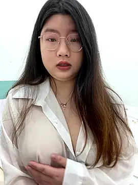 Snapshot of xxwang20 chatting on 01-07-26, 02:30 xxwang20 online show from 01-07-26, 02:30