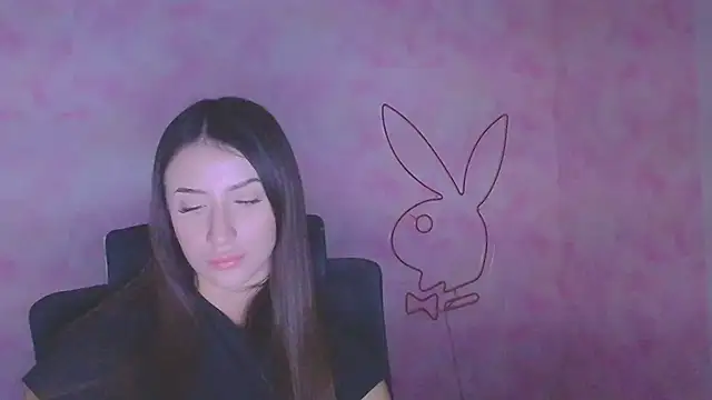 Snapshot of AlisaBubbles chatting on 11-08-25, 06:46 AlisaBubbles online show from 11-08-25, 06:46