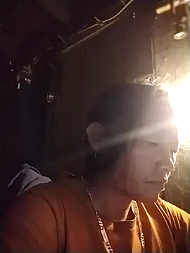 Snapshot of Samdim23 chatting on 09-15-25, 03:12 Samdim23 online show from 09-15-25, 03:12