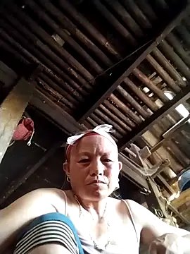 Snapshot of Samdim23 chatting on 09-21-25, 06:48 Samdim23 online show from 09-21-25, 06:48