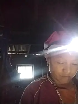 Snapshot of Samdim23 chatting on 09-29-25, 01:33 Samdim23 online show from 09-29-25, 01:33