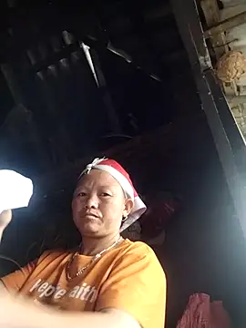 Snapshot of Samdim23 chatting on 10-01-25, 02:06 Samdim23 online show from 10-01-25, 02:06