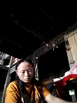 Snapshot of Samdim23 chatting on 10-03-25, 02:41 Samdim23 online show from 10-03-25, 02:41