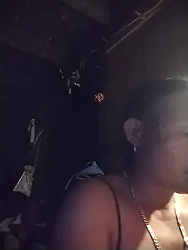 Snapshot of Samdim23 chatting on 10-18-25, 02:18 Samdim23 online show from 10-18-25, 02:18