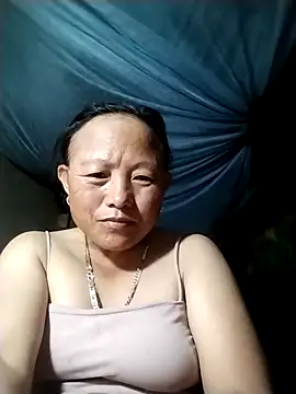 Snapshot of Samdim23 chatting on 10-25-25, 12:23 Samdim23 online show from 10-25-25, 12:23