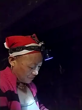 Snapshot of Samdim23 chatting on 10-30-25, 09:15 Samdim23 online show from 10-30-25, 09:15