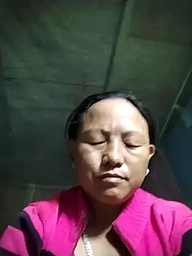 Snapshot of Samdim23 chatting on 10-31-25, 09:21 Samdim23 online show from 10-31-25, 09:21