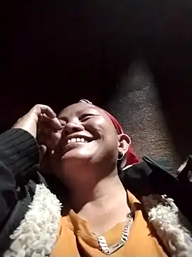 Snapshot of Samdim23 chatting on 11-06-25, 01:45 Samdim23 online show from 11-06-25, 01:45