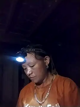 Snapshot of Samdim23 chatting on 11-09-25, 02:15 Samdim23 online show from 11-09-25, 02:15