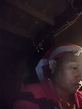 Snapshot of Samdim23 chatting on 11-11-25, 03:01 Samdim23 online show from 11-11-25, 03:01