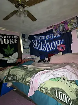 Snapshot of shortywidaphatty chatting on 12-17-25, 01:39 shortywidaphatty online show from 12-17-25, 01:39