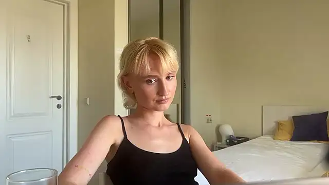 Evylenn online show from 07-09-26, 04:22