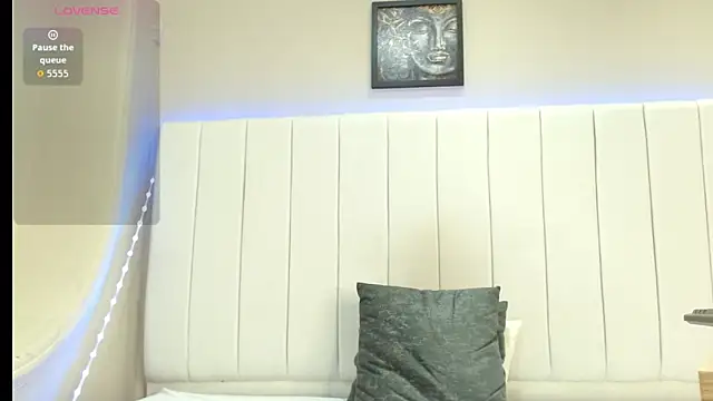 Snapshot of kendra_lux1 chatting on 02-10-26, 01:04 kendra lux1 online show from 02-10-26, 01:04