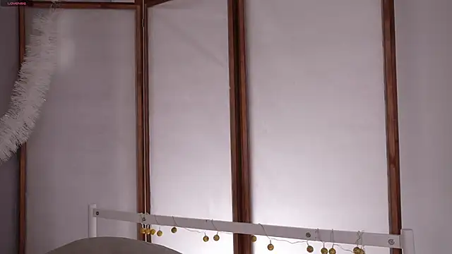 glowwww  online show from 12-04-25, 08:17