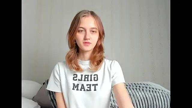 Snapshot of dreamy_pollyyy chatting on 11-09-25, 06:39 dreamy pollyyy online show from 11-09-25, 06:39