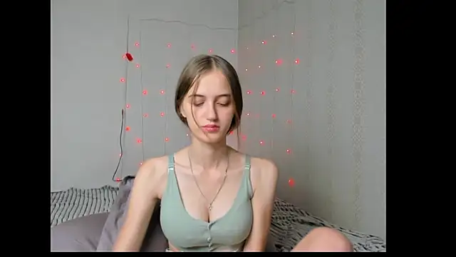 Snapshot of dreamy_pollyyy chatting on 07-04-26, 12:17 dreamy pollyyy online show from 07-04-26, 12:17