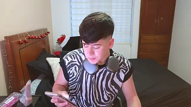 tightncuteass online show from 11-13-25, 10:30