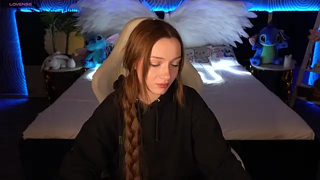 Snapshot of FoxyMayy chatting on 10-27-25, 01:59 FoxyMayy online show from 10-27-25, 01:59