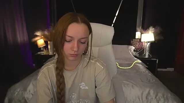 Snapshot of FoxyMayy chatting on 11-03-25, 01:56 FoxyMayy online show from 11-03-25, 01:56