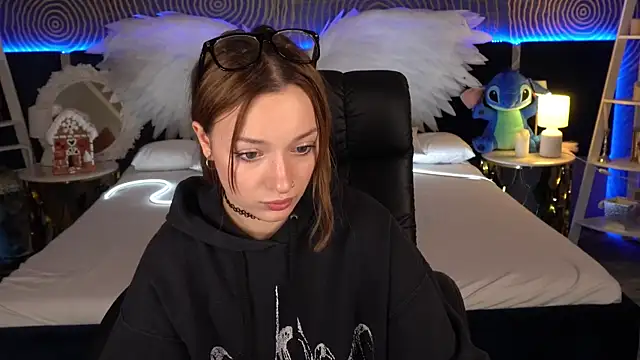 Snapshot of FoxyMayy chatting on 12-03-25, 02:15 FoxyMayy online show from 12-03-25, 02:15