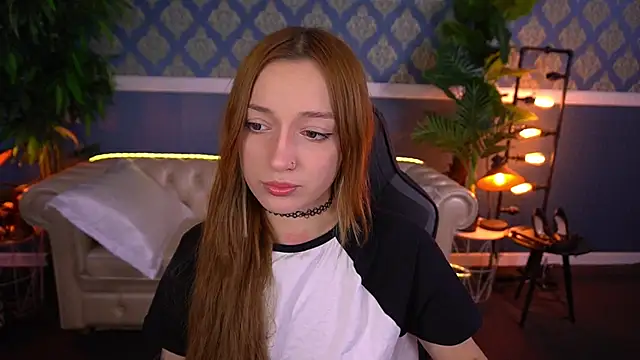 Snapshot of FoxyMayy chatting on 05-21-26, 01:07 FoxyMayy online show from 05-21-26, 01:07