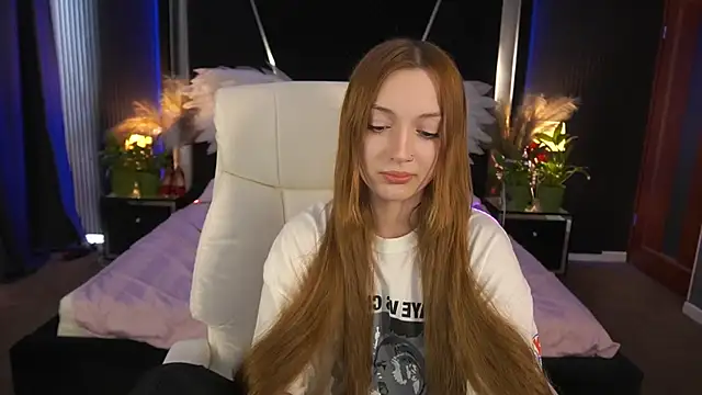 Snapshot of FoxyMayy chatting on 05-24-26, 01:27 FoxyMayy online show from 05-24-26, 01:27