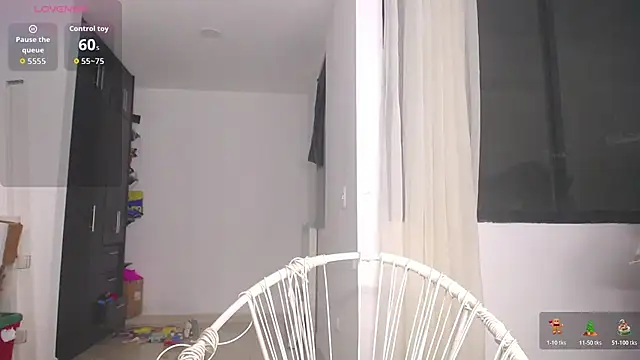 Snapshot of Leslie_Bussh_ chatting on 05-26-26, 03:46 Leslie Bussh online show from 05-26-26, 03:46