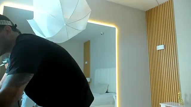 big-tyler online show from 12-19-25, 07:43