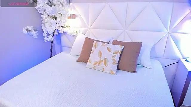 Snapshot of Adara__carter_ chatting on 10-08-25, 03:15 Adara carter online show from 10-08-25, 03:15