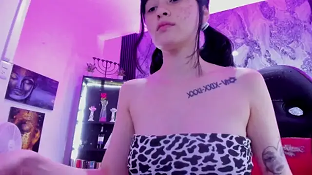 Snapshot of Zoe_Rosse00 chatting on 10-28-25, 07:27 Zoe Rosse00 online show from 10-28-25, 07:27