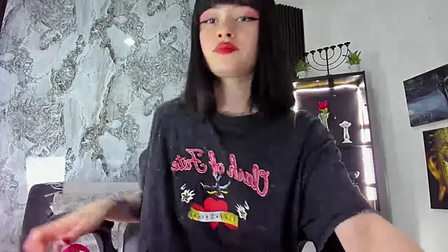 Snapshot of Zoe_Rosse00 chatting on 11-19-25, 07:14 Zoe Rosse00 online show from 11-19-25, 07:14